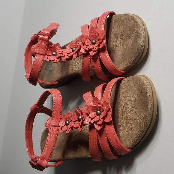 Yuu Shoes - YUU SANDALS CORAL COLOR.